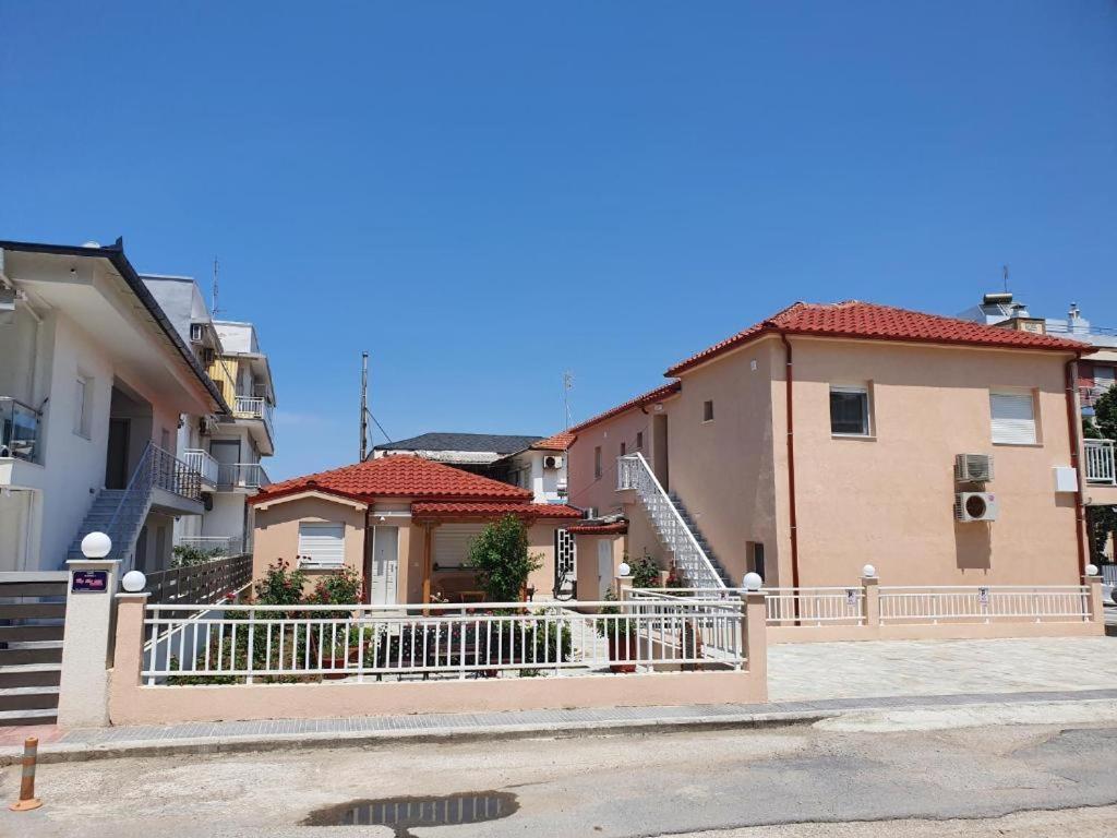 Casa Al Mare 1 Apartment Peraia  Luaran gambar