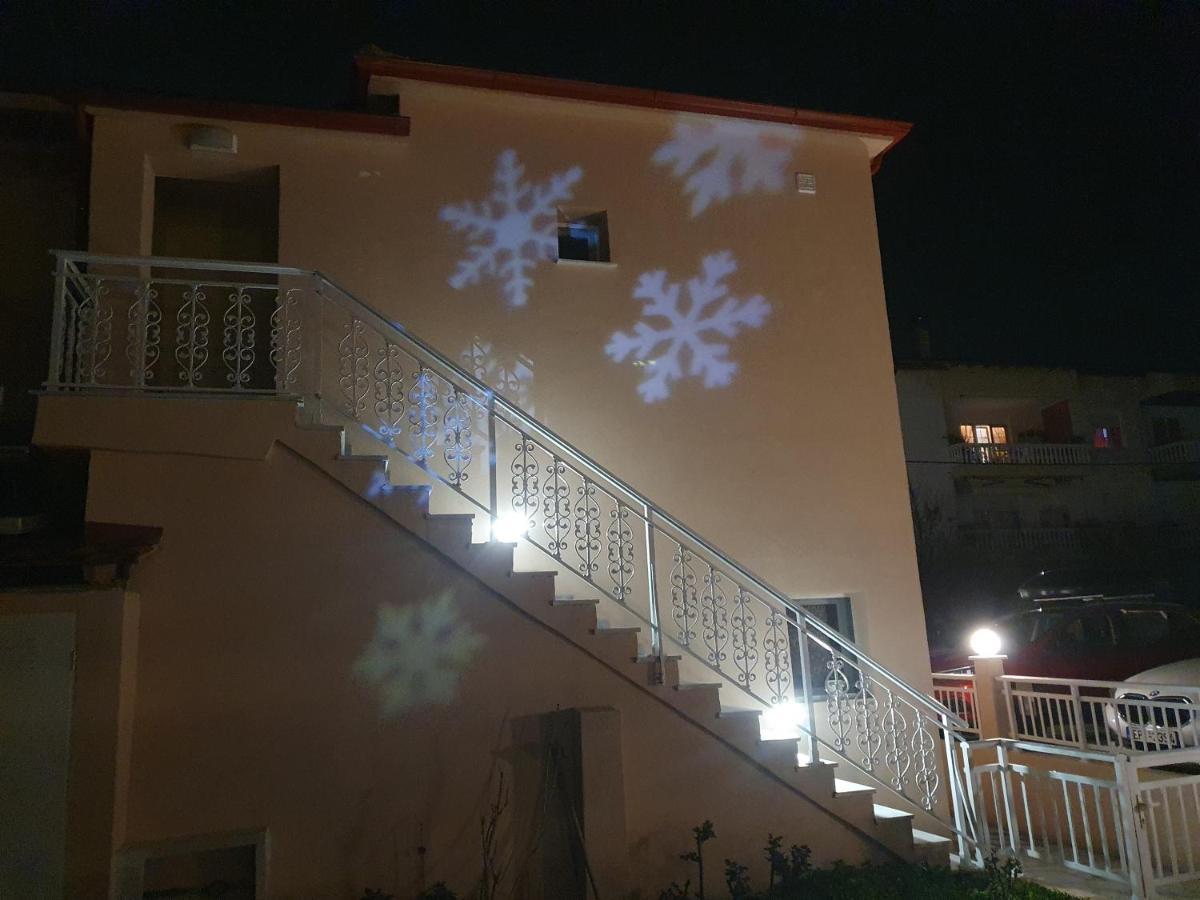 Casa Al Mare 1 Apartment Peraia  Luaran gambar